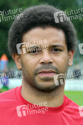 Michél Mazingu-Dinzey