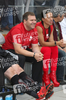 Elton, Jorge González