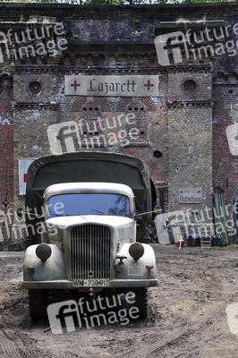 Am Filmset von 'Unsere Mütter, unsere Väter'