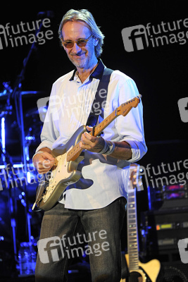 Mike Rutherford (Mike & the Mechanics, Genesis)
