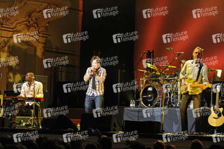 Mike & the Mechanics