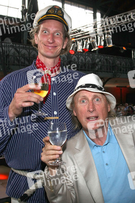 Ralf Bradhering, Otto Waalkes