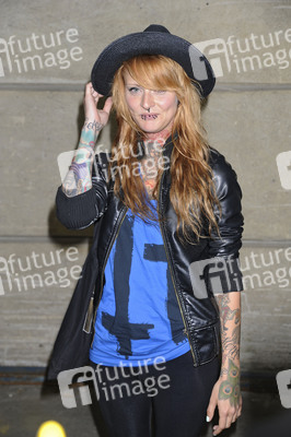 Jennifer Weist (Jennifer Rostock)