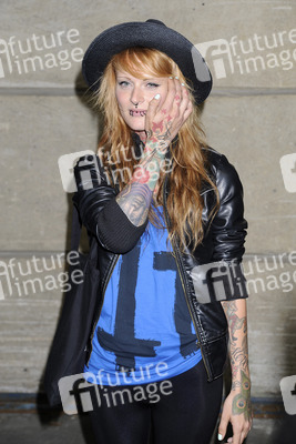 Jennifer Weist (Jennifer Rostock)