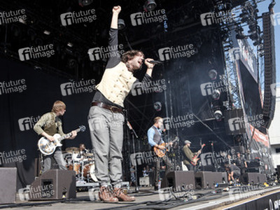 Dave Tirio, De'Mar Hamilton, Tom Higgenson, Tim Lopez, Mike Retondo (Plain White T's)