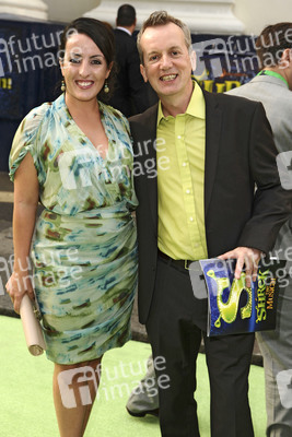 Frank Skinner mit Begleitung