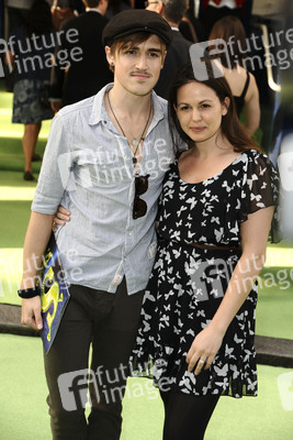 Tom Fletcher (McFly) mit Begleitung