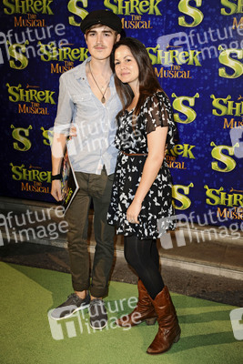 Tom Fletcher (McFly) mit Begleitung