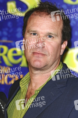 Douglas Hodge