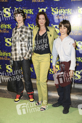 Haydn Gwynne mit Begleitung