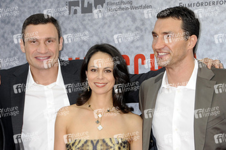 Vitali Klitschko mit Ehefrau Natalia, Wladimir Klitschko