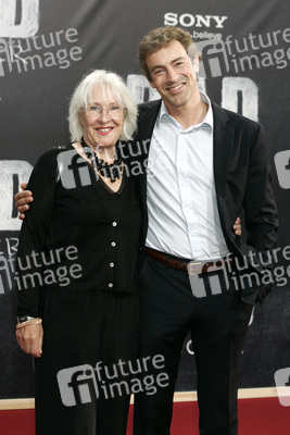 Gedeon Burkhard mit Mutter Elisabeth