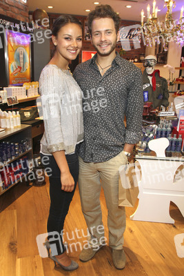 Janina Uhse, Jacob Weigert