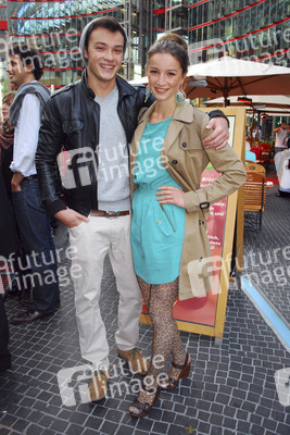 Wanda Badwal mit Bruder Marco