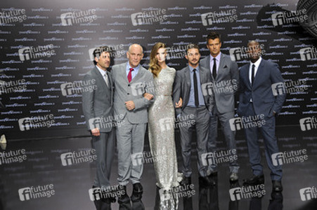 Patrick Dempsey, John Malkovich, Rosie Huntington-Whiteley, Shia LaBeouf, Josh Duhamel ,Tyrese Gibson