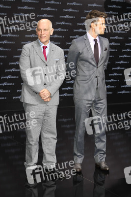 John Malkovich, Josh Duhamel