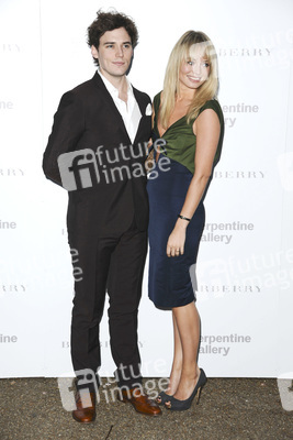 Sam Claflin, Laura Haddock