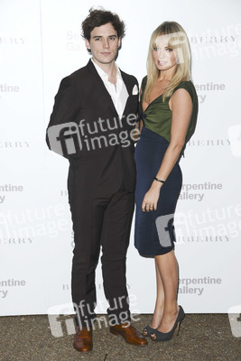 Sam Claflin, Laura Haddock