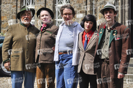 Mario Adorf, Sunnyi Melles, Lola Randl, Maria Kwiatkowsky, Bastian Trost