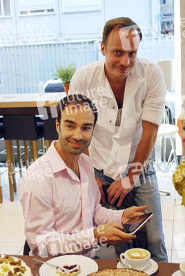 Ivan Strano, Klaus Unrath