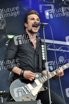 Adam Grahn (Royal Republic)