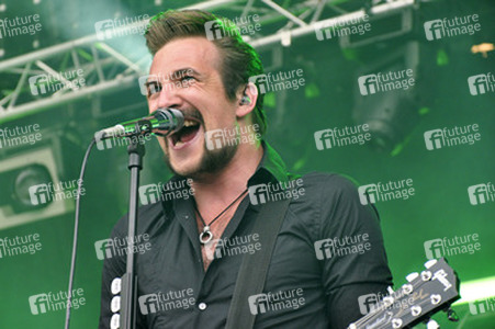 Adam Grahn (Royal Republic)