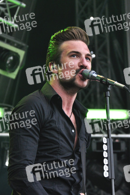 Adam Grahn (Royal Republic)