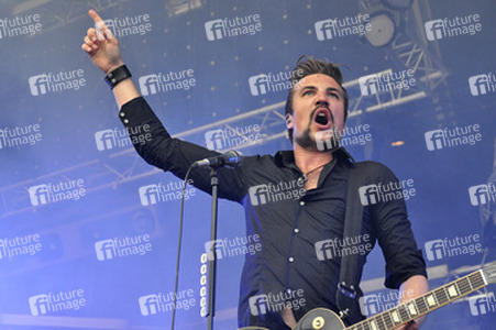 Adam Grahn (Royal Republic)