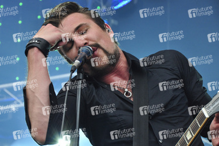 Adam Grahn (Royal Republic)