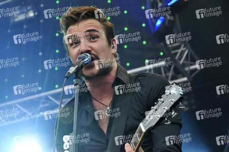 Adam Grahn (Royal Republic)