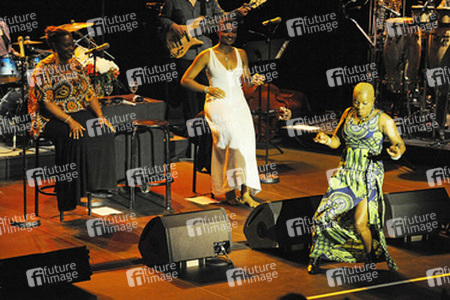 Dianne Reeves, Lizz Wright, Angélique Kidjo (Sing the Truth)