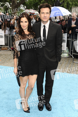 Jason Bateman mit Begleitung