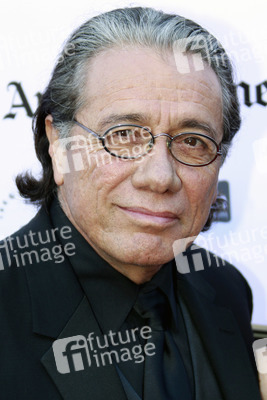 Edward James Olmos