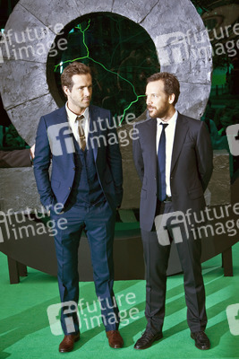 Ryan Reynolds, Peter Sarsgaard