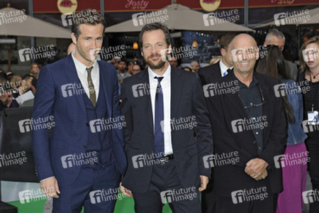 Ryan Reynolds, Peter Sarsgaard, Martin Campbell