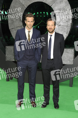 Ryan Reynolds, Peter Sarsgaard