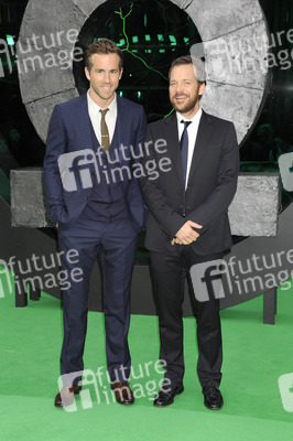 Ryan Reynolds, Peter Sarsgaard