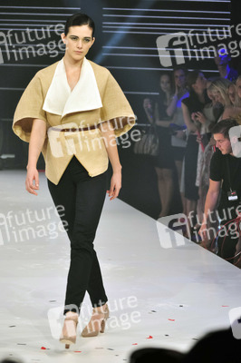 Model der Fashionshow Perret Schaad