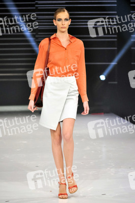 Model der Fashionshow Perret Schaad