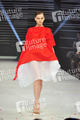 Model der Fashionshow Perret Schaad