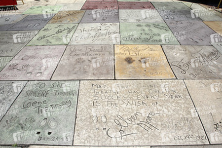 Hand- und Schuhabdrücke von Filmstars