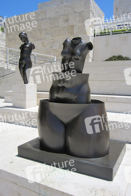 Torso of Dina von Aristide Maillol und Delusions of Grandeur von und René Magritte im Getty Center
