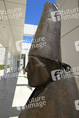 Seated Cardinal von Giacomo Manzu im Getty Center