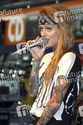 Jennifer Weist (Jennifer Rostock)