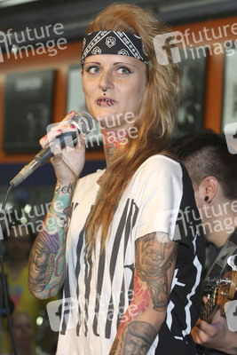 Jennifer Weist (Jennifer Rostock)