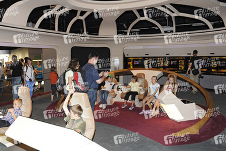 Star Trek Ausstellung in der Caligarihalle -  Brücke der Enterprise NCC-1701-D