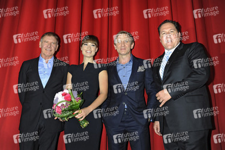 Harrison Ford, Olivia Wilde, Daniel Craig, John Favreau