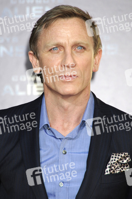 Daniel Craig