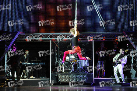 'Forever Young' Cast