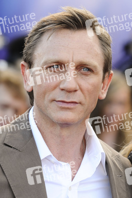 Daniel Craig